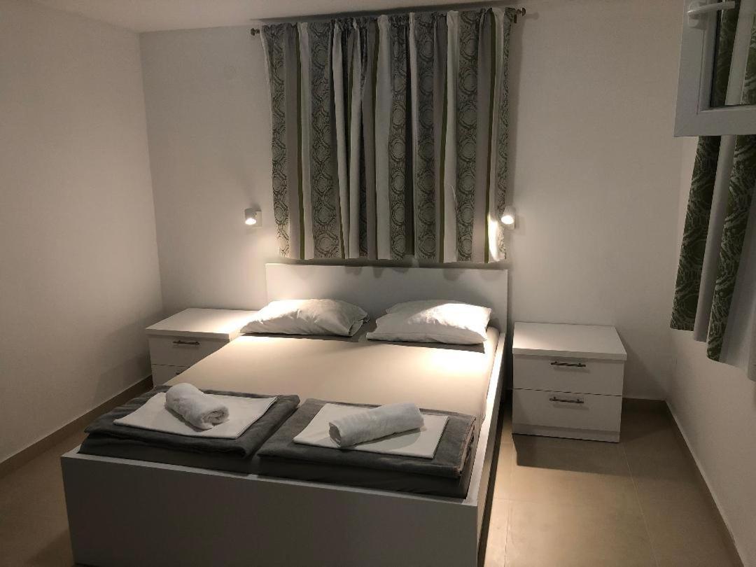 Guesthouse Kod Irene Gradac  Buitenkant foto