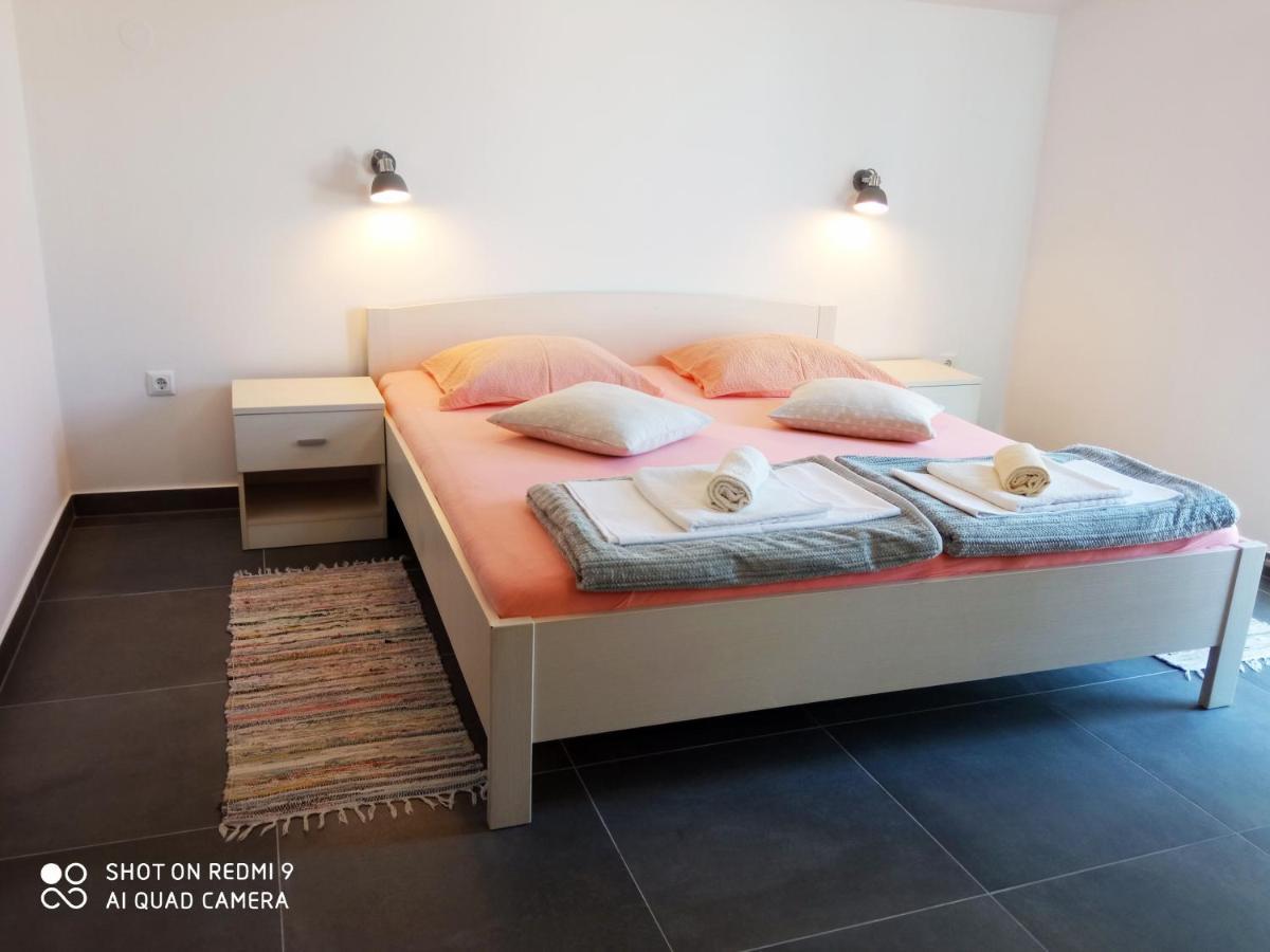 Guesthouse Kod Irene Gradac  Buitenkant foto
